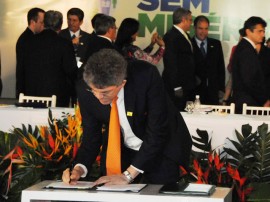 25.07.11 ricardo_alagoas_assinatura_plano_brasil_sem_miseria (1)