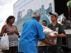 governo_realiza_distribuicao_alimentos_em_sape_foto_antonio_david_2