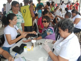 Feira de serviço na Ilha do Bispo 21 10 2011 027