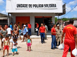 21.12.11 bombeiros_entrega_alimentos_doados_ fotos_antonio david (21)