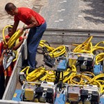 saude entrega desencarderadores hidraulicos ao bombeiros foto walter rafael (25)