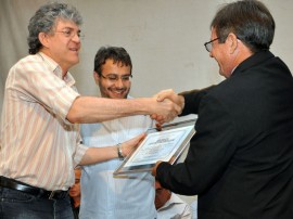 ricardo recebe titulo de cidadao em cajazeiras foto francisco frança secom pb (2)