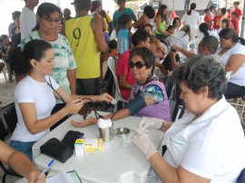 Feira de serviço na Ilha do Bispo 21 10 2011 027