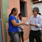 ricardo entrega casas em caldas brandao foto jose lins secom pb (6)