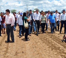 ricardo visita obra da estrada de caldas brandao foto jose lins secom pb (33)