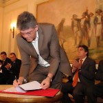 23.05.12 ricardo_assina_defensoria_publica_fotos_jose marques (1)