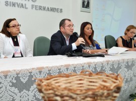 04.06.12 defensores_promotores_debate_enfrenta_mentoviol (3)