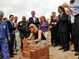 15.06.12  governo_participa_da_pedra_fundamental_da_acd_cg_foto_claudio goes (6)