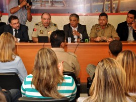 coletiva de seguranca em campina grande sao joao foto claudio goes