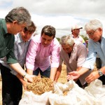 ricardo programa de seguranca alimentar animal entrega de racao foto jose marques 3