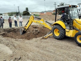 28.08.12 sec_fabio_maia_visita_incio_obras_aacd_cg_claudio goes (3)