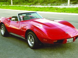 CORVETE STINGRAY 1975