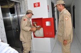 bombeiros fazem vistoria em obras de joao pessoa foto jose lins 13