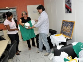 sejel secretario entrega material esportivo a lar do garoto em CG foto claudio goes (5)