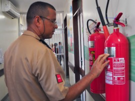 bombeiros realizam vistoria em hospitais foto jose lins 35