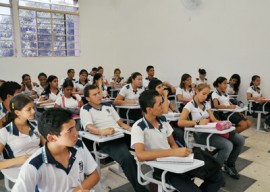 liceu paraibano sala aula foto walter rafael1 270x192 - Governo matricula estudantes novatos nas escolas da rede estadual