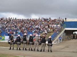 15.02.13 pm_define_seguranca_para_clssico_botafogo e treze - PORTAL (3)