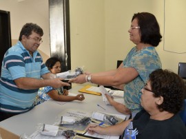 28.02.13 governo_estado_inicia_entrega_tablet (4)