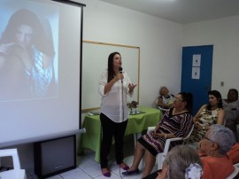 15.03.13 centro_convivencia_idoso_comemoram_mulher