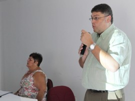 manejo clínico da Tuberculose-  médico Paulo Albuquerque  e médica pneumologista  Liamar Borga, do Centro de Referência Professor Hélio Fraga