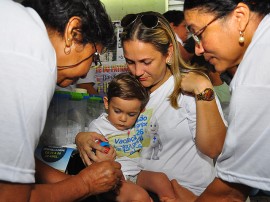 20.04.13 campanha vacinacao fotos roberto guedes secom pb 9 270x202 - Quase 197 mil pessoas são imunizadas contra a gripe na Paraíba