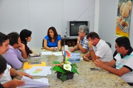 cinep reuniao com prefeita de pombal e direcao da cinep foto vanivaldo ferreira 27 270x179 - CINEP recebe prefeita de Pombal para discutir planejamento industrial da cidade