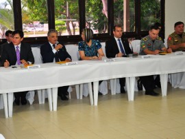 governo lanca programa brasil mais seguro foto jose lins 35 270x202 - Governo da Paraíba e Governo Federal firmam pacto para implantação do programa Brasil Mais Seguro