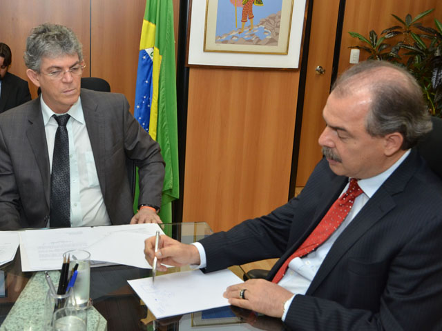 ricardo ministro educacao fotos alberi pontes 7 - Em Brasília, Ricardo discute ampliação de escolas técnicas federais e estaduais