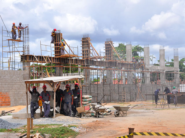 ricardo visita obras escola tecnica bayeux foto kleide teixeira 119 - Escola Técnica de Bayeux deve ficar pronta até o final do ano