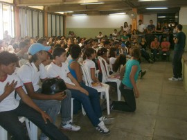 02.05.13 escolar estadual cg realiza projeto 11 270x202 - Projeto previne uso de drogas em escola estadual de Campina Grande