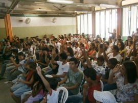 02.05.13 escolar estadual cg realiza projeto 270x202 - Projeto previne uso de drogas em escola estadual de Campina Grande