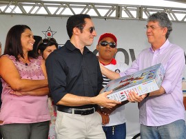 18.05.13 ricardo inaugura eeemf em sao domingos de pombal fotos roberto guedes secompb 1492 270x202 - Governador inaugura Escola Estadual em São Domingos de Pombal