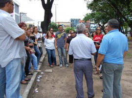 Campanha Lagoa adesão taxistas 23.05.13 fotos Lívia Reis 23 270x202 - Campanha de proteção à criança e ao adolescente ganha adesão de taxistas