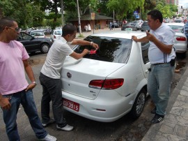 Campanha Lagoa adesão taxistas 23.05.13 fotos Lívia Reis 35 270x202 - Campanha de proteção à criança e ao adolescente ganha adesão de taxistas