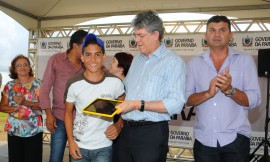 QUEIMADAS ENTREGA DE ESCOLA 6 270x162 - Ricardo entrega escola e tablets em Queimadas