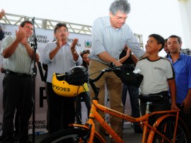 Vieiropolis ENTREGA DE ESCOLA 41 270x202 - Ricardo inaugura escola e entrega kits, bicicletas e tablets em Vieirópolis