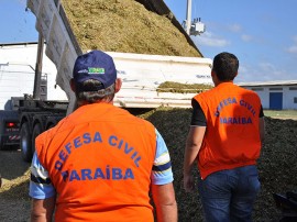 defesa civil entrega de racao em sousa fotos roberto guedes 1 270x202 - Governo intensifica ações nas comunidades atingidas pela seca