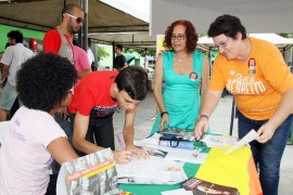 feira de servi&ccedil;o LGBT em cajazeirasfoto francisco fran&ccedil;a 7 270x180 - Governo realiza Feira de Cidadania LGBT na cidade de Cajazeiras