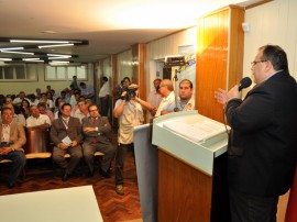 romulo na abertura do seminario cidade expressa em cg foto claudio goes 21 270x202 - Rômulo participa de lançamento do Seminário sobre Mobilidade Urbana e Região Metropolitana de Campina Grande