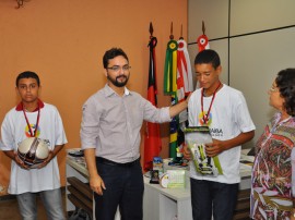 sejel secretario de esportes premia jogadores da copa sub 15 foto walter rafael 1 270x202 - Destaques da Copa Paraíba Sub 15 recebem premiação