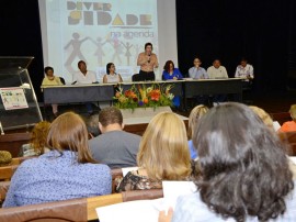 04.06.13 educadores discutem projetos divers SergioCavalcanti 3 270x202 - Educadores da Paraíba discutem projeto ‘Diversidade na Agenda’ em João Pessoa