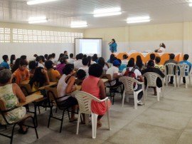 14.06.13 campina sedia encontro erradicacao trabalho infantil 3 270x202 - Governo promove Encontro de Erradicação do Trabalho Infantil em Campina Grande