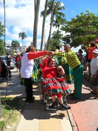 Quadrilha 1 202x270 - Ricardo participa de Forró Acessível na praia de Cabo Branco