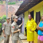 defesa civil bombeiros especionam areas de risco timbo foto kleide teixeira 200