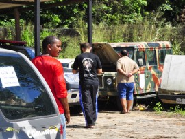 governo realiza leilao de veiculos deposito da pm foto walter rafael 12 270x202 - Governo do Estado promove leilão de veículos com arremate de 92 lotes