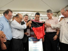 11.07.13 RICARDO INAUGURA ponte da batalha fotos JOSE MARQUES 61 270x202 - Ricardo anuncia restauração de rodovia entre Bayeux e Sapé