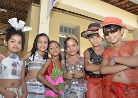 DIEGO NÓBREGA Desfile de Roupas Recicladas Colégio Eptácio Pessoa 6 270x192 - Alunos de Escola Estadual apresentam projeto com material reciclável