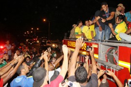 hilk em cg foto francisco frança 43 270x180 - Hulk desfila em carro aberto e é recebido com festa em Campina Grande