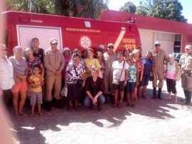 idosas 270x202 - Idosas visitam dependências do Corpo de Bombeiros e assistem palestras