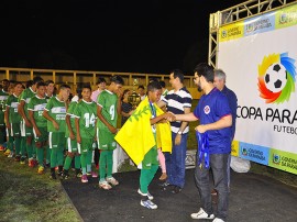 portal sec entrega medalhas 270x202 - Escolinha do Mescias vence primeira edição da Copa Sub 15